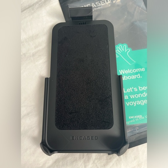 Encased iPhone 13 Belt Clip NIB - Picture 2 of 9